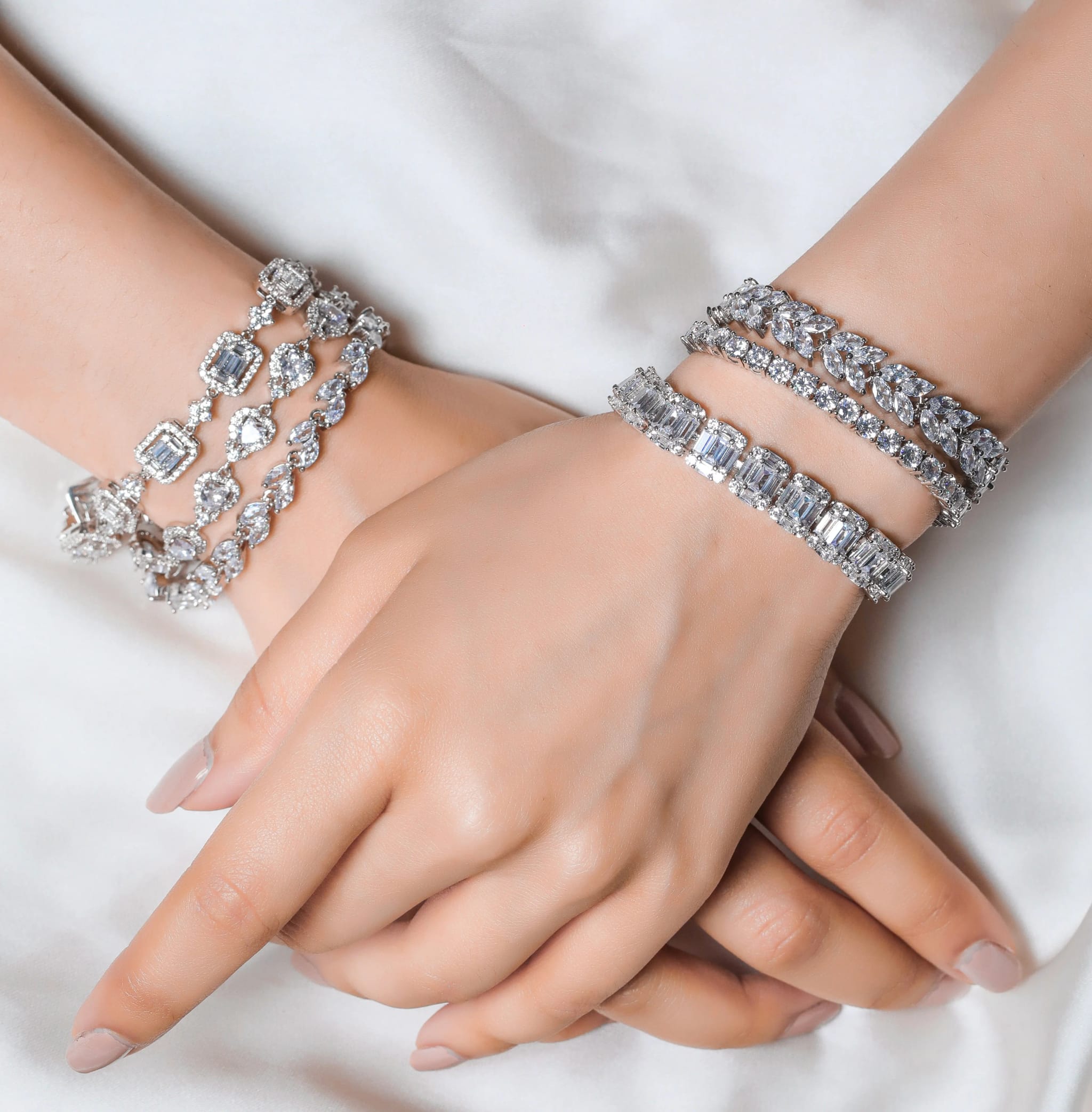 Black Friday Gold Bracelet Discounts UK – Save Big on Elegant Gold and Diamond Jewellery