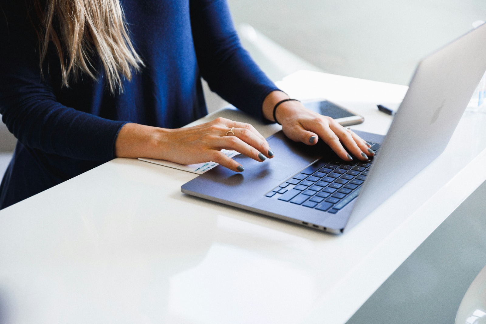 10 Features to Look for in a Social Media Panel