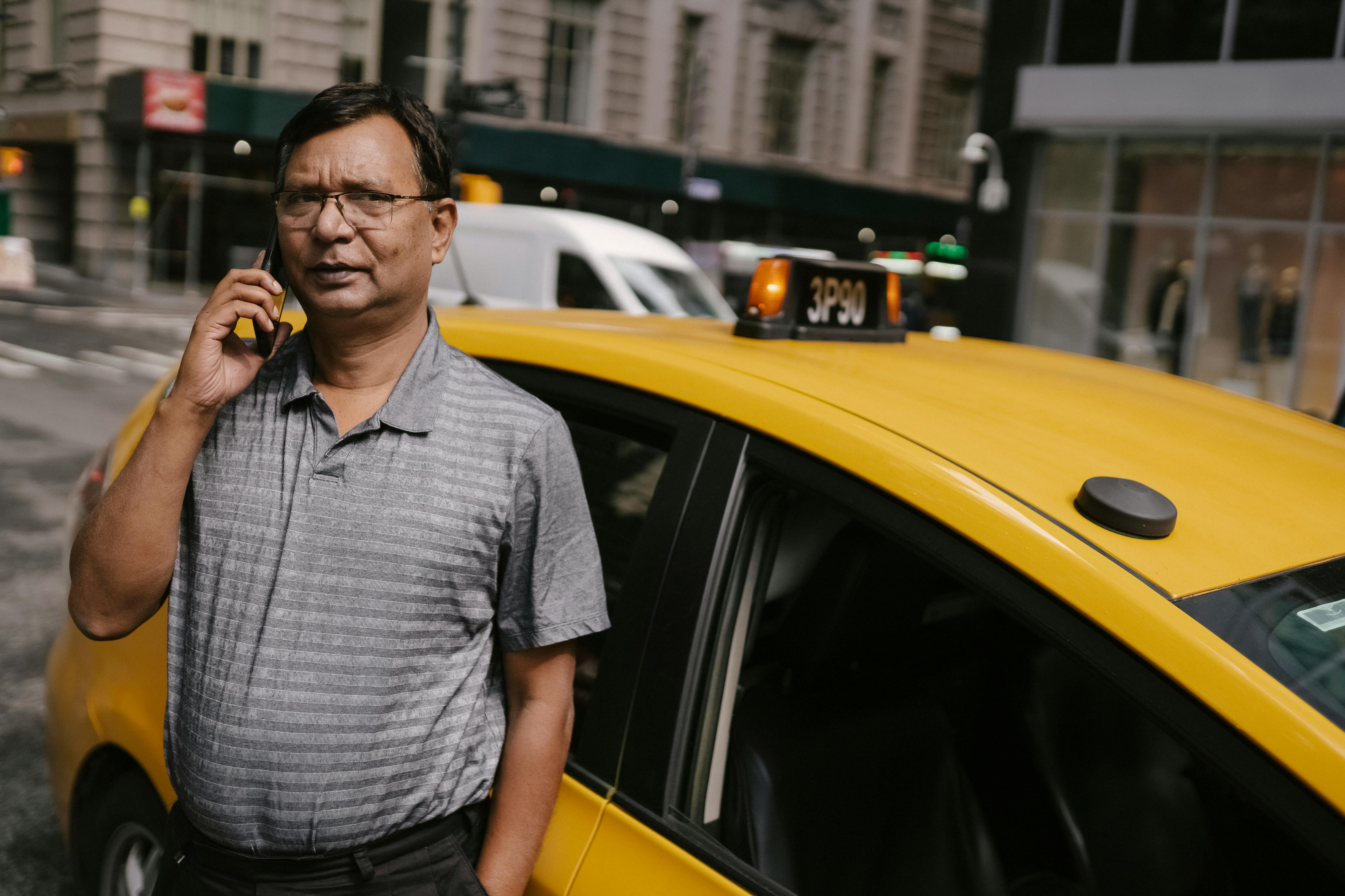 Professional Drivers for Taxi near me with Gemini Taxis